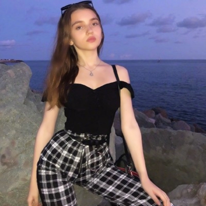 超绝！简单气质唯美的女生微信头像来啦 女生头像 第4张