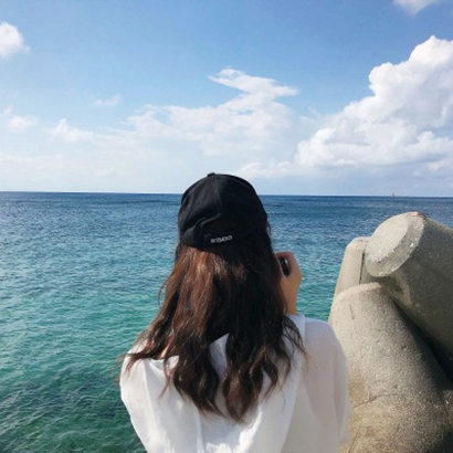 绝美!高清无水印海边背影女生头像大集合 女生头像 第11张 绝美!高清无水印海边背影女生头像大集合 女生头像 第11张