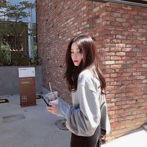 ins风女生微信时尚头像大全|温柔系 / 御姐范 / 甜酷风,一键解锁 女生头像 第1张 ins风女生微信时尚头像大全|温柔系 / 御姐范 / 甜酷风,一键解锁 女生头像 第1张