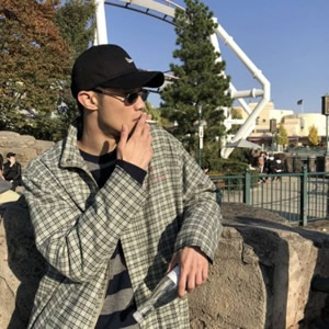 超A抽烟男生头像来袭!冷酷霸气帅炸天 男生头像 第11张 超A抽烟男生头像来袭!冷酷霸气帅炸天 男生头像 第11张
