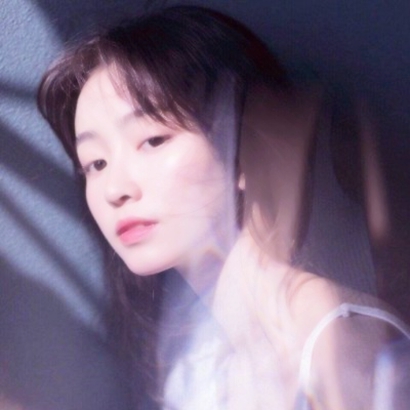 超绝！简单气质唯美的女生微信头像来啦 女生头像 第12张