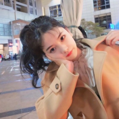 超绝！简单气质唯美的女生微信头像来啦 女生头像 第5张