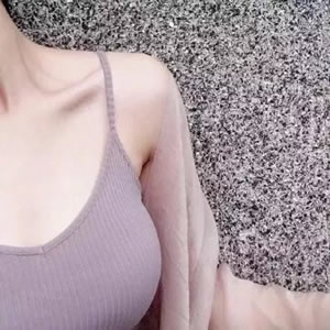 不露脸不露头半露肩吊带女生头像合集 女生头像 第10张