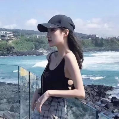 酷飒来袭!戴帽子的女生头像超霸气 女生头像 第17张 酷飒来袭!戴帽子的女生头像超霸气 女生头像 第17张