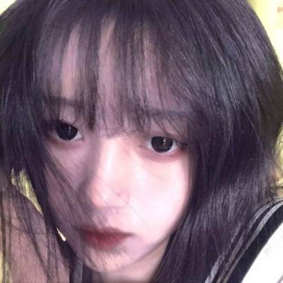 微信头像女冷淡风，自带一种疏离感 女生头像 第21张