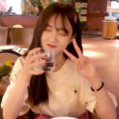 超绝!疯癫感女生QQ头像来袭 女生头像 第9张 超绝!疯癫感女生QQ头像来袭 女生头像 第9张