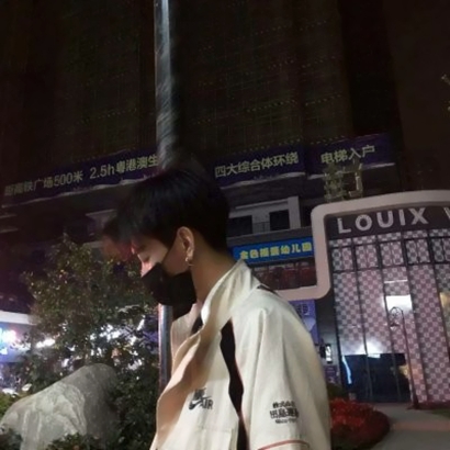 超酷男生戴口罩头像来袭! 男生头像 第8张 超酷男生戴口罩头像来袭! 男生头像 第8张