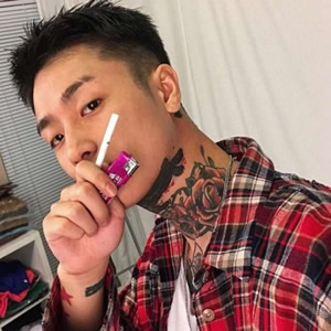 超A抽烟男生头像来袭!冷酷霸气帅炸天 男生头像 第6张 超A抽烟男生头像来袭!冷酷霸气帅炸天 男生头像 第6张