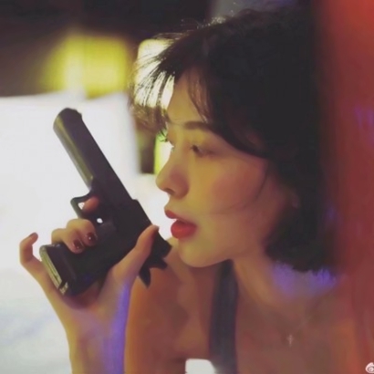 港风复古女生头像来袭,一秒拿捏风情万种 女生头像 第8张 港风复古女生头像来袭,一秒拿捏风情万种 女生头像 第8张