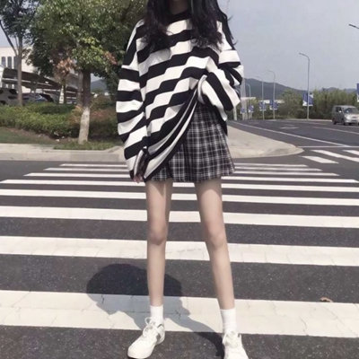 大长腿女生头像来袭,不露脸也超绝 女生头像 第2张 大长腿女生头像来袭,不露脸也超绝 女生头像 第2张
