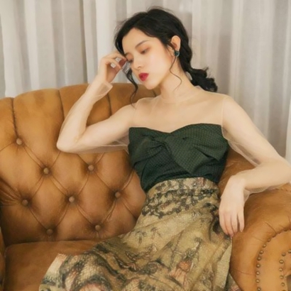 港风女生头像,一秒拿捏复古韵味 女生头像 第8张 港风女生头像,一秒拿捏复古韵味 女生头像 第8张