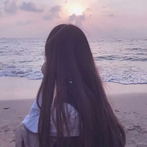 女生真人背影微信头像大全:治愈系 / 高级感背影实拍,适合安静气质的你 女生头像 第12张 女生真人背影微信头像大全:治愈系 / 高级感背影实拍,适合安静气质的你 女生头像 第12张