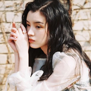 氛围感拉满的美女意境头像,爱了 女生头像 第12张 氛围感拉满的美女意境头像,爱了 女生头像 第12张