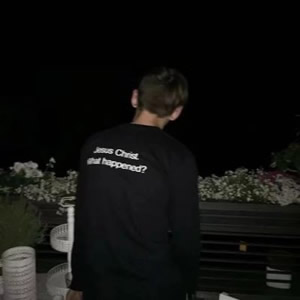 被帅到！超绝的男生背影头像来袭 男生头像 第2张