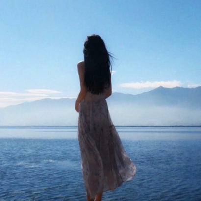 超绝的女生背影/侧面头像来袭 女生头像 第24张 超绝的女生背影/侧面头像来袭 女生头像 第24张