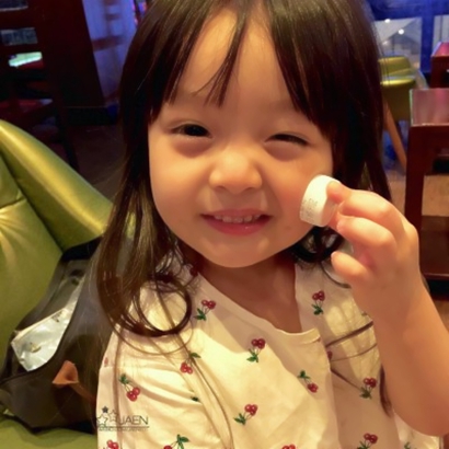 萌化啦！超可爱小女孩头像来袭 女生头像 第18张