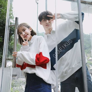 真人情侣头像潮流一对两张,搭配情侣装超甜 情侣头像 第14张 真人情侣头像潮流一对两张,搭配情侣装超甜 情侣头像 第14张