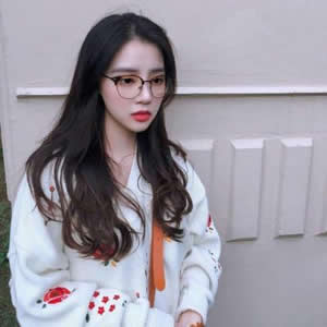 戴眼镜女生头像大集合 女生头像 第10张 戴眼镜女生头像大集合 女生头像 第10张
