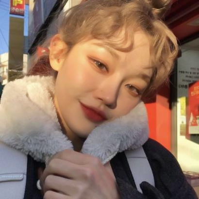 2025超个性真人女生头像来袭 女生头像 第9张 2025超个性真人女生头像来袭 女生头像 第9张