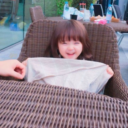 萌化啦！超可爱小女孩头像来袭 女生头像 第6张