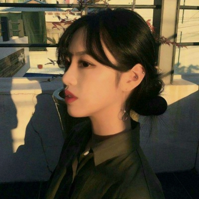 超绝!真人女生气质微信头像来袭 女生头像 第30张 超绝!真人女生气质微信头像来袭 女生头像 第30张
