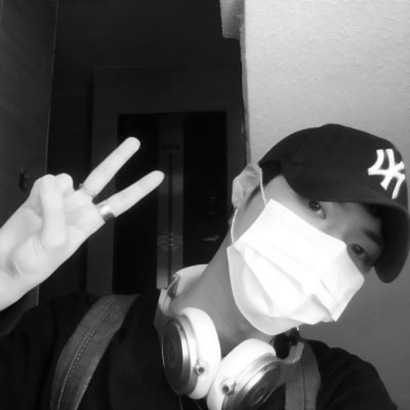 酷飒高冷男神头像大集合,冷傲到犯规! 男生头像 第13张 酷飒高冷男神头像大集合,冷傲到犯规! 男生头像 第13张