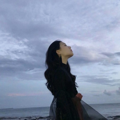 超绝的女生背影/侧面头像来袭 女生头像 第17张 超绝的女生背影/侧面头像来袭 女生头像 第17张