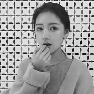 超酷QQ黑白女生头像来啦 女生头像 第6张