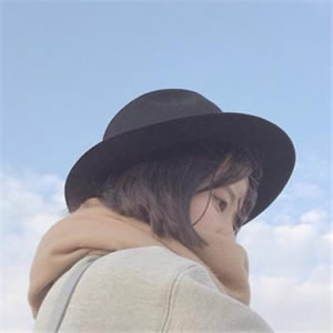 温柔破碎!清新伤感女生侧脸背影小众头像大全 女生头像 第9张 温柔破碎!清新伤感女生侧脸背影小众头像大全 女生头像 第9张