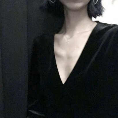 姐妹们快码住!不露脸不露头的超绝性感头像女 女生头像 第12张 姐妹们快码住!不露脸不露头的超绝性感头像女 女生头像 第12张