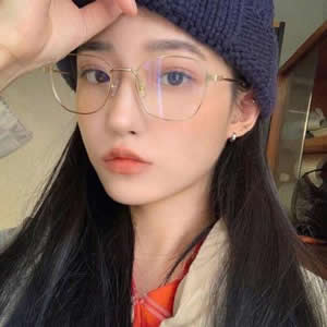 戴眼镜女生头像大集合 女生头像 第13张 戴眼镜女生头像大集合 女生头像 第13张