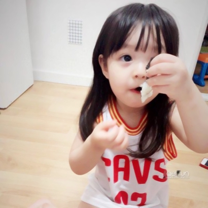 萌化啦！超可爱小女孩头像来袭 女生头像 第19张
