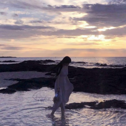 超绝的女生背影/侧面头像来袭 女生头像 第26张 超绝的女生背影/侧面头像来袭 女生头像 第26张