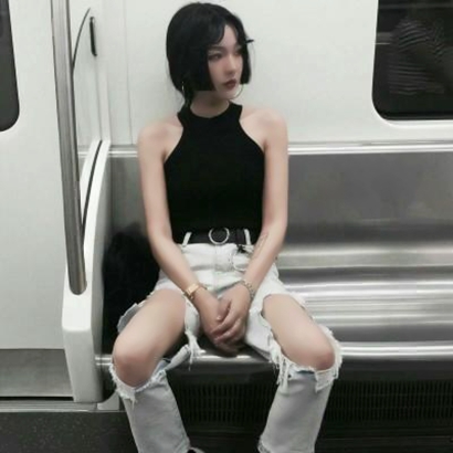 2025超个性真人女生头像来袭 女生头像 第6张 2025超个性真人女生头像来袭 女生头像 第6张