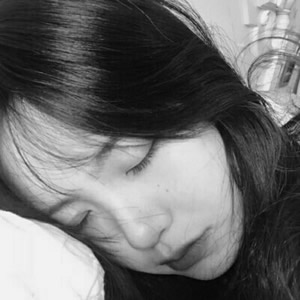 超酷QQ黑白女生头像来啦 女生头像 第4张
