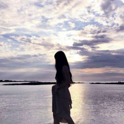 超绝的女生背影/侧面头像来袭 女生头像 第21张 超绝的女生背影/侧面头像来袭 女生头像 第21张