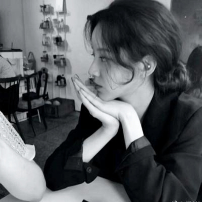 超绝!御姐风高冷黑白头像来袭 女生头像 第9张 超绝!御姐风高冷黑白头像来袭 女生头像 第9张