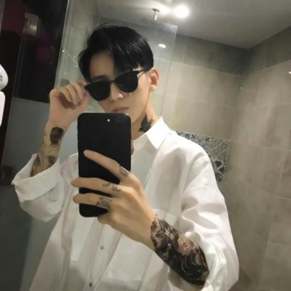 超酷的手机控男生微信头像分享 男生头像 第1张