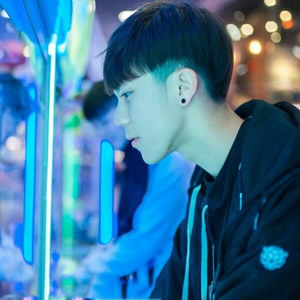潮流男生必备高清头像大图来袭 男生头像 第9张