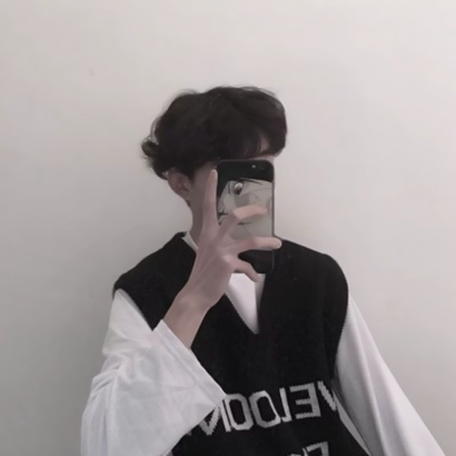 挡脸也挡不住的帅气!手机挡脸帅哥头像来袭 男生头像 第1张 挡脸也挡不住的帅气!手机挡脸帅哥头像来袭 男生头像 第1张