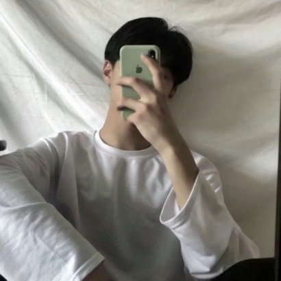 挡脸也挡不住的帅气!手机挡脸帅哥头像来袭 男生头像 第31张 挡脸也挡不住的帅气!手机挡脸帅哥头像来袭 男生头像 第31张