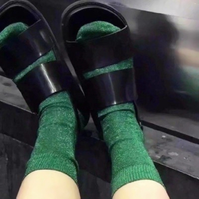 被这组绿色系女生高清QQ头像美哭啦 女生头像 第3张