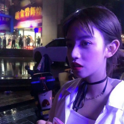 被紫色系真人女生头像帅到! 超酷风来袭 女生头像 第5张 被紫色系真人女生头像帅到! 超酷风来袭 女生头像 第5张