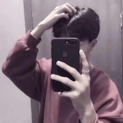 挡脸也挡不住的帅气!手机挡脸帅哥头像来袭 男生头像 第23张 挡脸也挡不住的帅气!手机挡脸帅哥头像来袭 男生头像 第23张