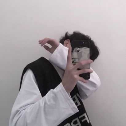 挡脸也挡不住的帅气!手机挡脸帅哥头像来袭 男生头像 第18张 挡脸也挡不住的帅气!手机挡脸帅哥头像来袭 男生头像 第18张
