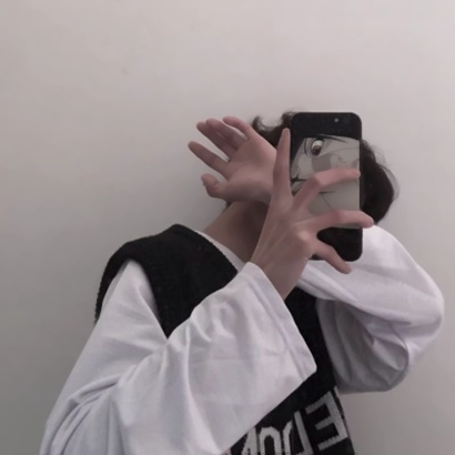 挡脸也挡不住的帅气!手机挡脸帅哥头像来袭 男生头像 第17张 挡脸也挡不住的帅气!手机挡脸帅哥头像来袭 男生头像 第17张