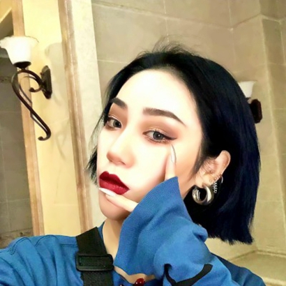 超绝!真人蓝色系女生头像来袭 女生头像 第23张 超绝!真人蓝色系女生头像来袭 女生头像 第23张