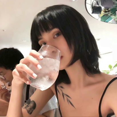 微信必备短发女生头像来袭 女生头像 第26张 微信必备短发女生头像来袭 女生头像 第26张