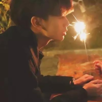 超甜!抖音真人一左一右情侣头像来袭 情侣头像 第3张 超甜!抖音真人一左一右情侣头像来袭 情侣头像 第3张