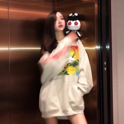 超火网红社会头像女推荐:高辨识度 + 潮流感,换头像必选 女生头像 第9张 超火网红社会头像女推荐:高辨识度 + 潮流感,换头像必选 女生头像 第9张